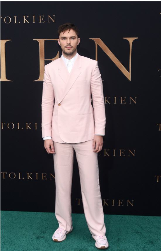 DIOR_MEN'S_TAILLEUR_OBLIQUE_Nicholas Hoult