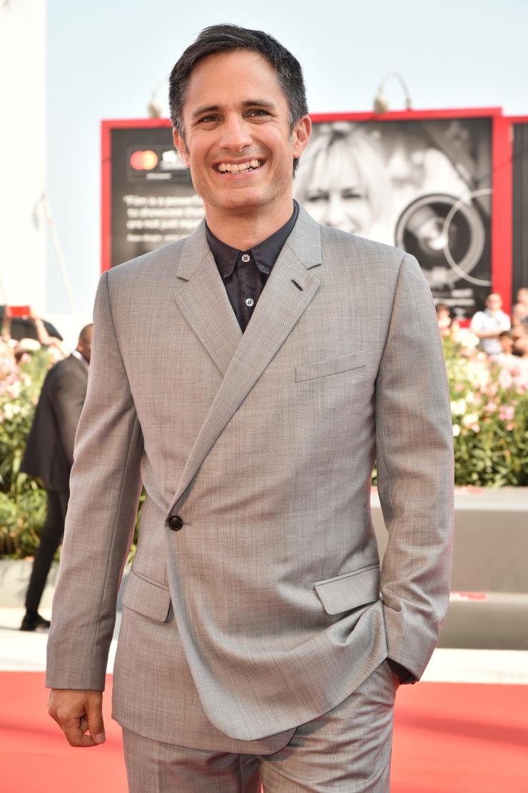 DIOR_MEN'S_TAILLEUR_OBLIQUE_Gael Garcia Bernal