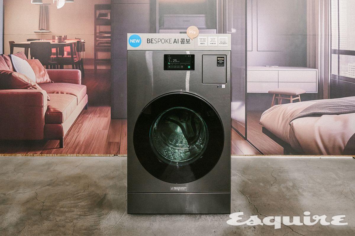 비스포크 AI 콤보는 세탁물을 넣으면 그에 맞게 세탁부터 건조까지 빠르고 간편하게 해결해주면서도 옷감 손상을 방지하고 환경에 끼치는 영향도 최소화했다.