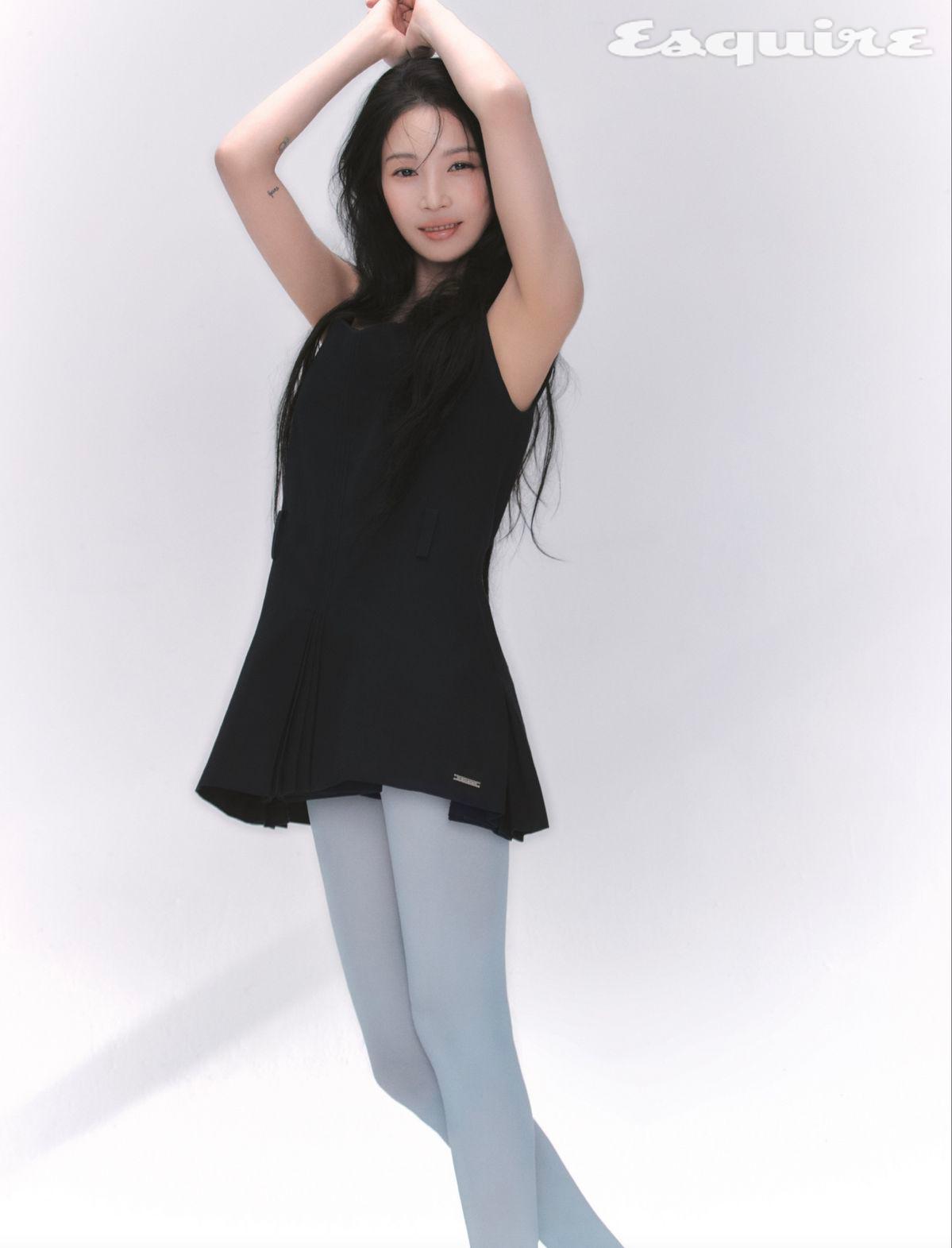 드레스 본봄. 스타킹 스타일리스트 소장품.