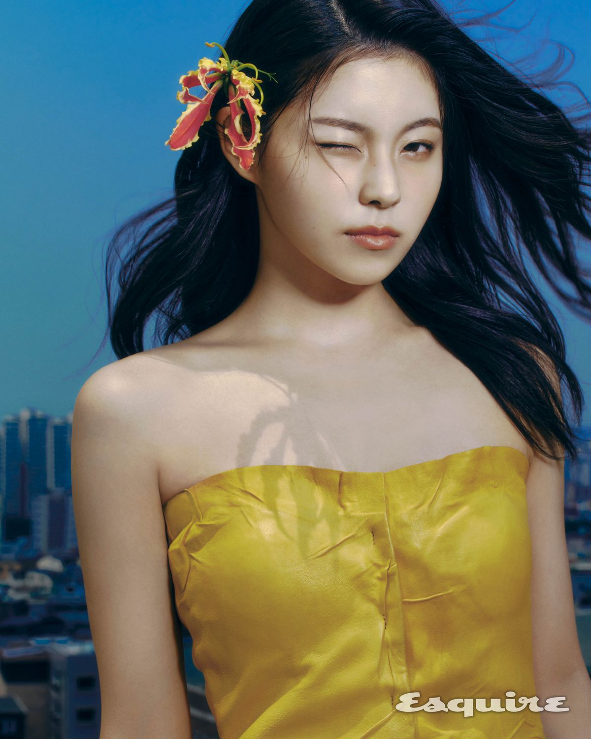 레더 드레스 365만원 아크네 스튜디오.
