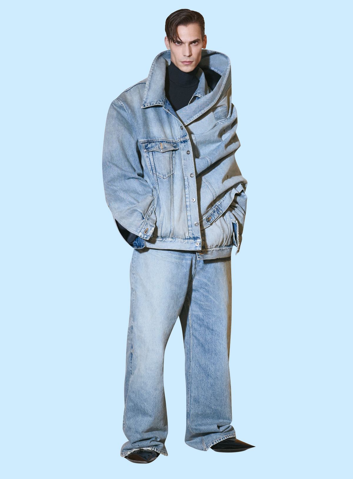 BALENCIAGA