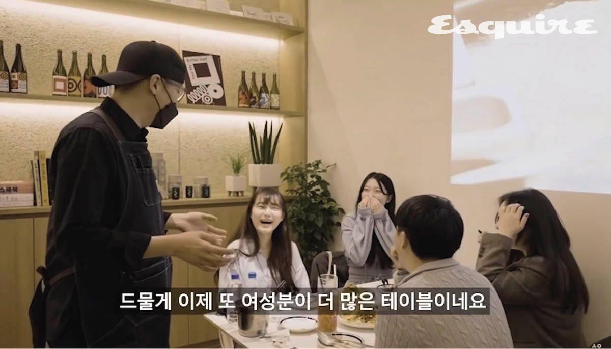 ‘육식맨 x 승우아빠 팝업 레스토랑 리뷰’ 영상. <승우아빠> 채널이 운영하는 키친마이야르와 협업해 진행했던 육식맨 팝업 레스토랑을 다뤘다. 팬들을 직접 대면하고 음식을 매개로 소통했던 이날은 육식맨이 꼽는 ‘유튜버 인생 중 가장 기억에 남는 순간’이다.
