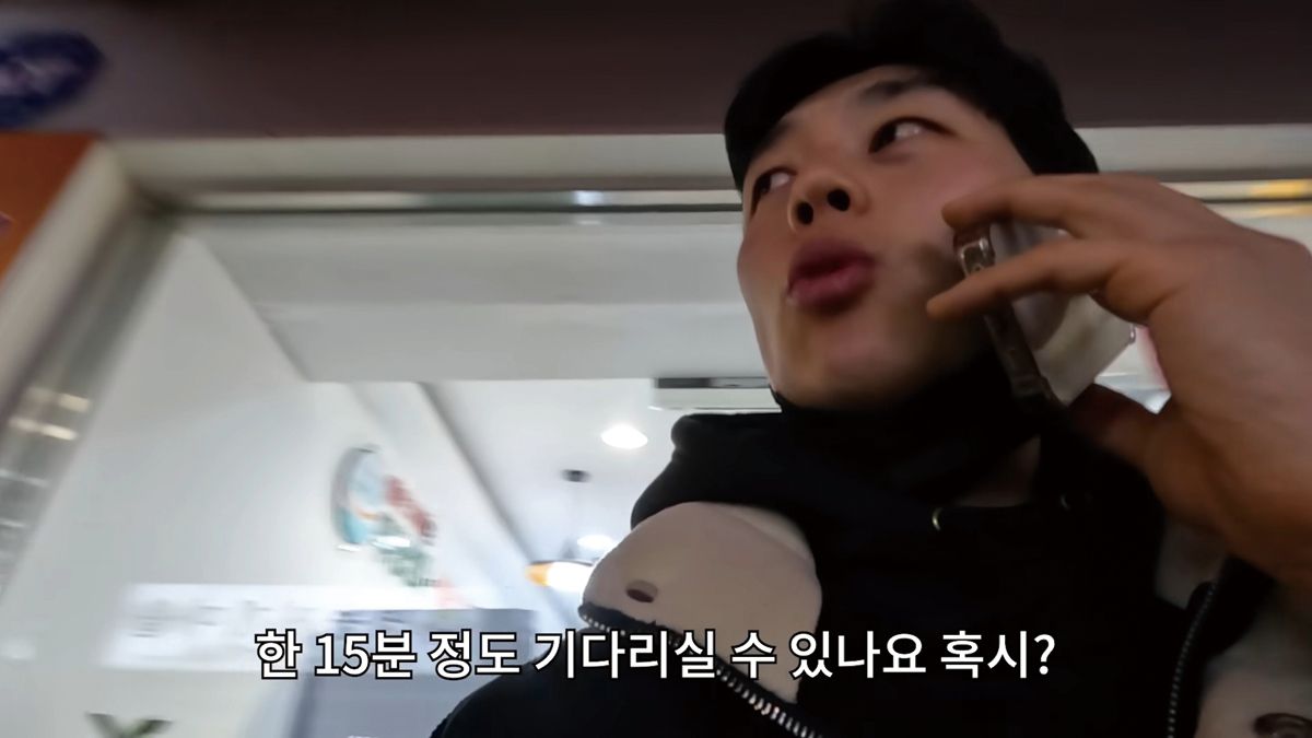 ‘부업의 끝판왕이라던데 그냥 미쳤습니다’ 영상. 대리운전 아르바이트 첫 경험을 촬영한 영상으로, <잡재홍> 채널은 이외에도 다양한 일용직의 실제 현장과 업무 방식을 전달하고 있다.