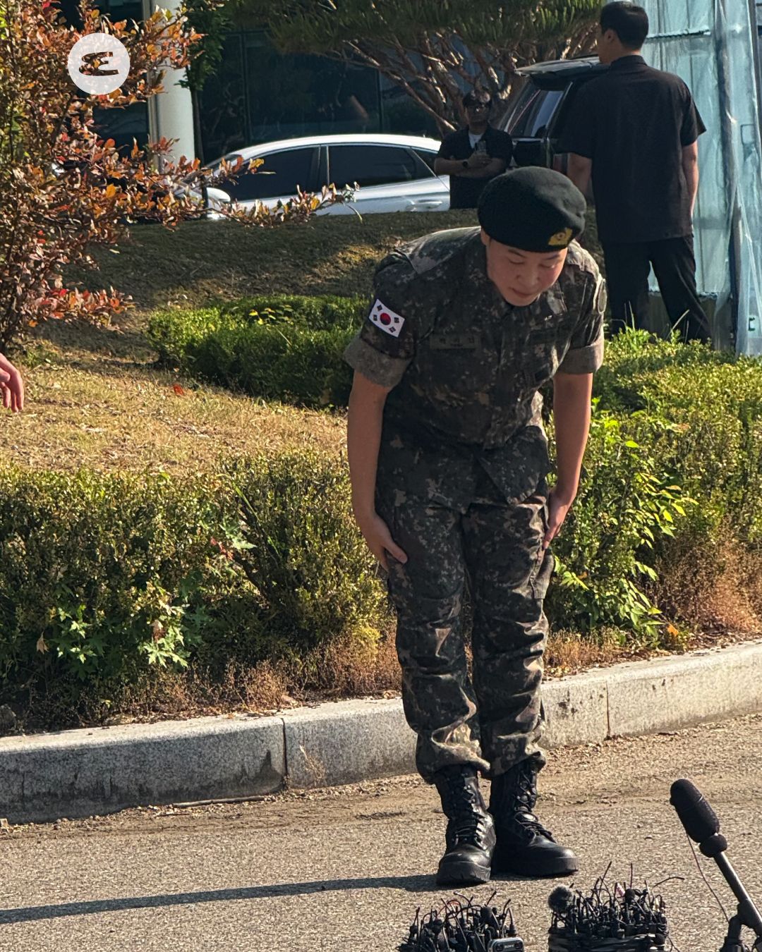 지민과 정국 (이미지 출처 : 에스콰이어)