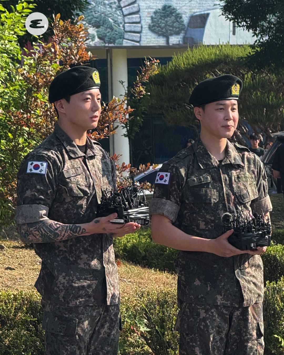 지민과 정국 (이미지 출처 : 에스콰이어)