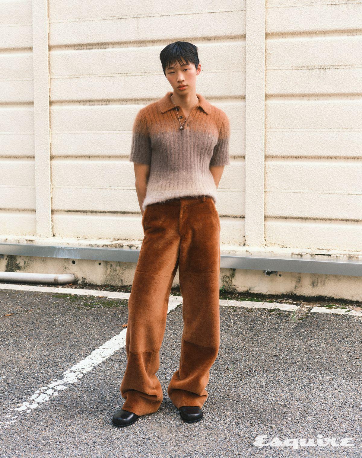 모헤어 니트 300만원대, 시어링 팬츠 가격 미정, 레이스업 슈즈 100만원대, 네크리스 가격 미정 모두 펜디.
