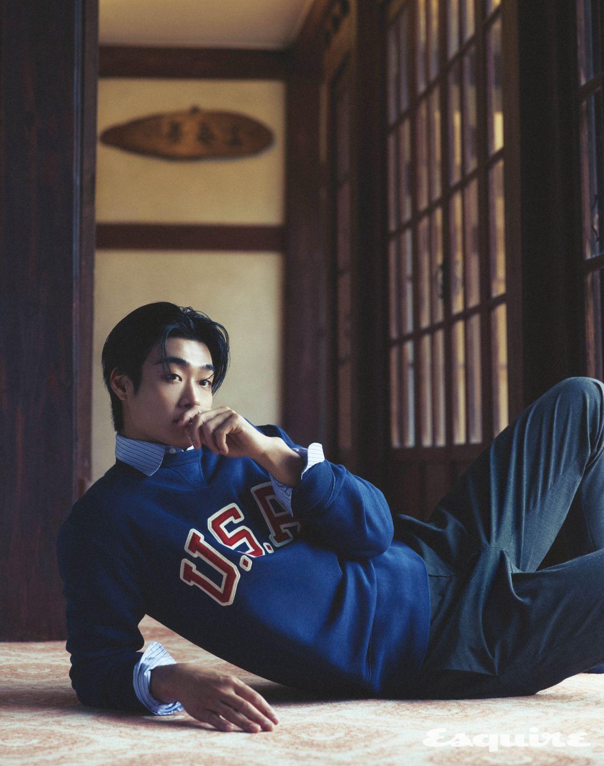 빈티지 핏 USA 크루넥 스웨트셔츠 25만원대, 랄프 로렌 x 토마스 메이슨 셔츠 43만원대, 맨해셋 스트레치 스트레이트 핏 팬츠 가격 미정 모두 폴로 랄프 로렌.