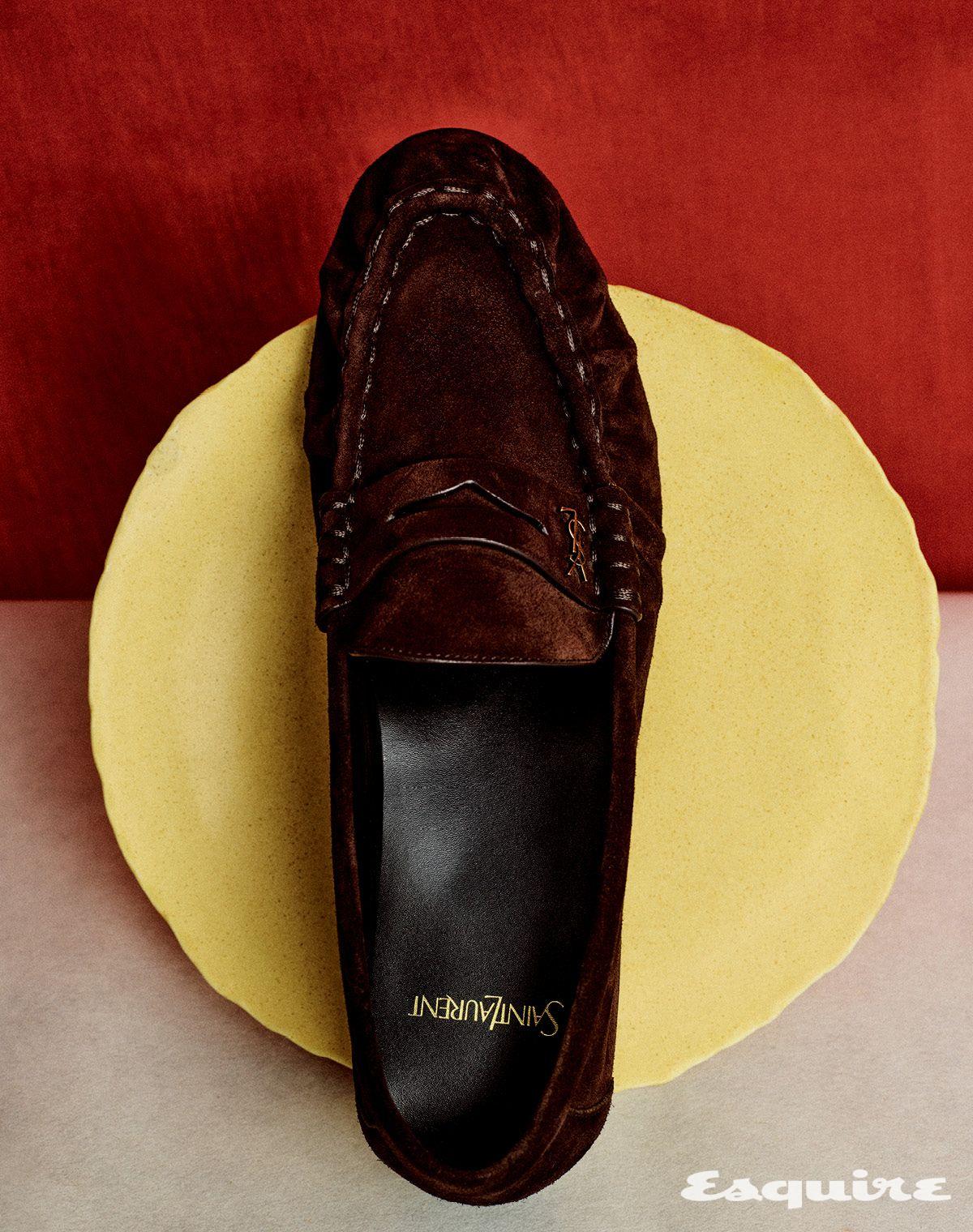 스웨이드 로퍼 가격 미정 생 로랑 by 안토니 바카렐로.