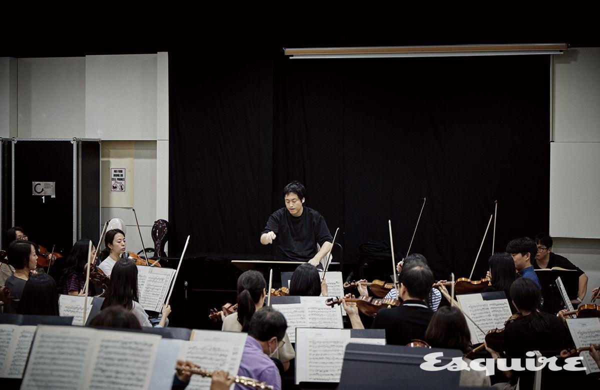 리허설 첫날 오전에는 브람스 교향곡 4번의 1,2,3악장을 연습했다.