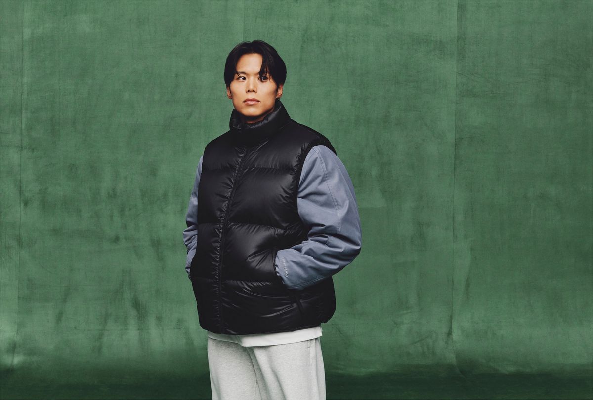 아모띠가 착용한 올웨이즈 다운 푸퍼 베스트.