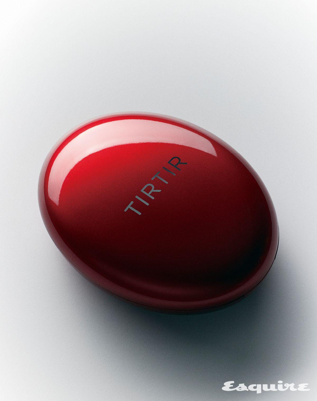 윤광 피부를 연출할 수 있는 마스크 핏 레드 쿠션 18g/2만9000원 티르티르.