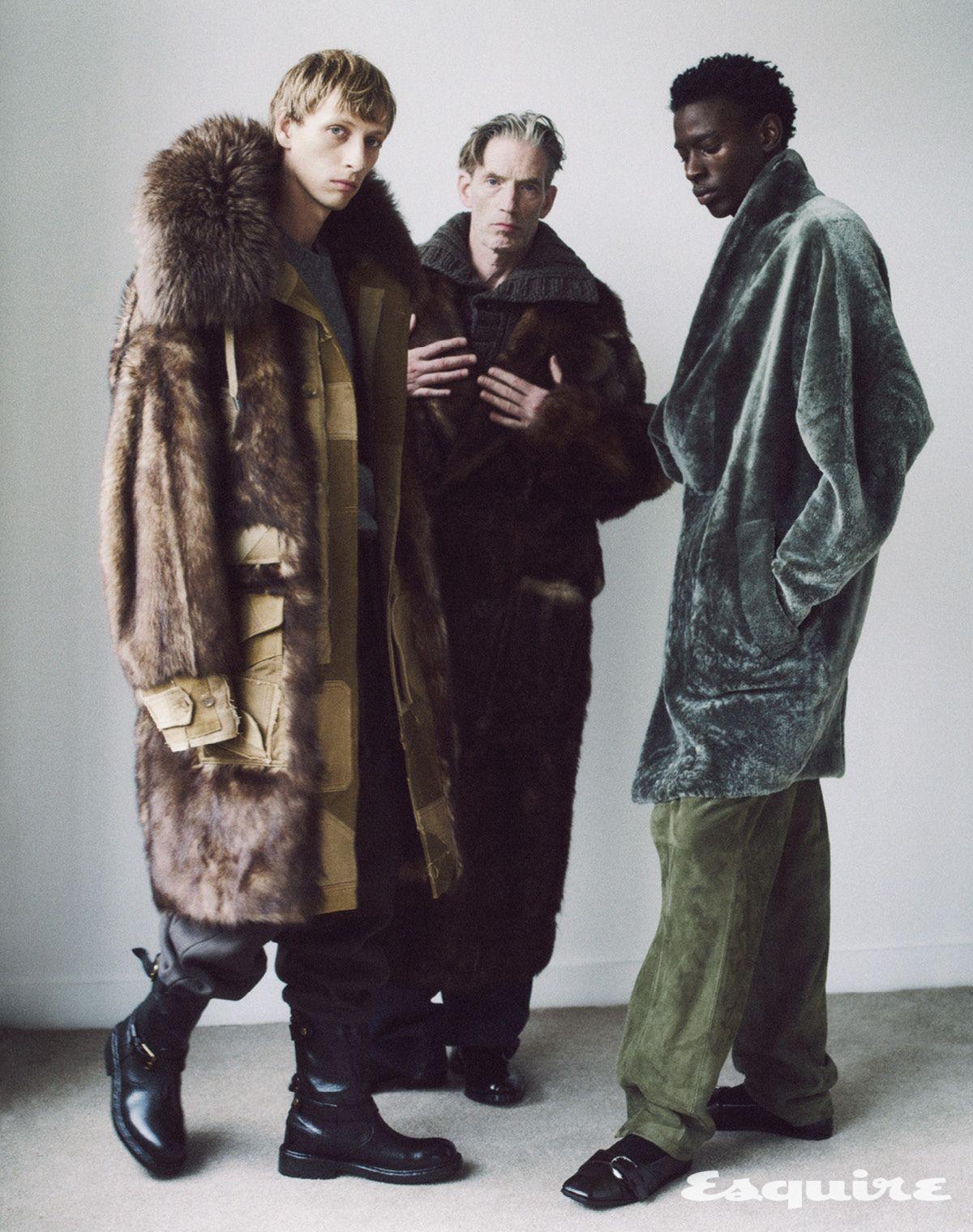 (왼쪽부터) 코트, 점퍼, 조거 팬츠, 부츠 모두 돌체앤가바나. 코트, 점퍼, 팬츠, 로퍼 모두 돌체앤가바나. 코트, 팬츠, 로퍼 모두 페라리.