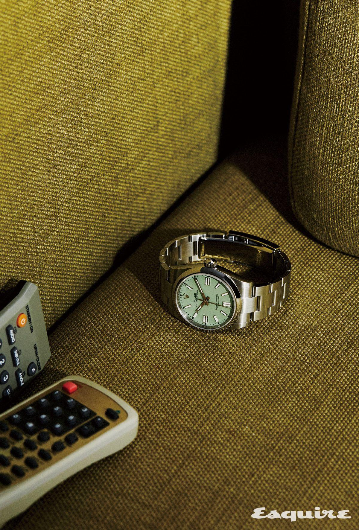 피스타치오 다이얼로 컨템퍼러리한 감성을 살린 오이스터 퍼페추얼 41 롤렉스.