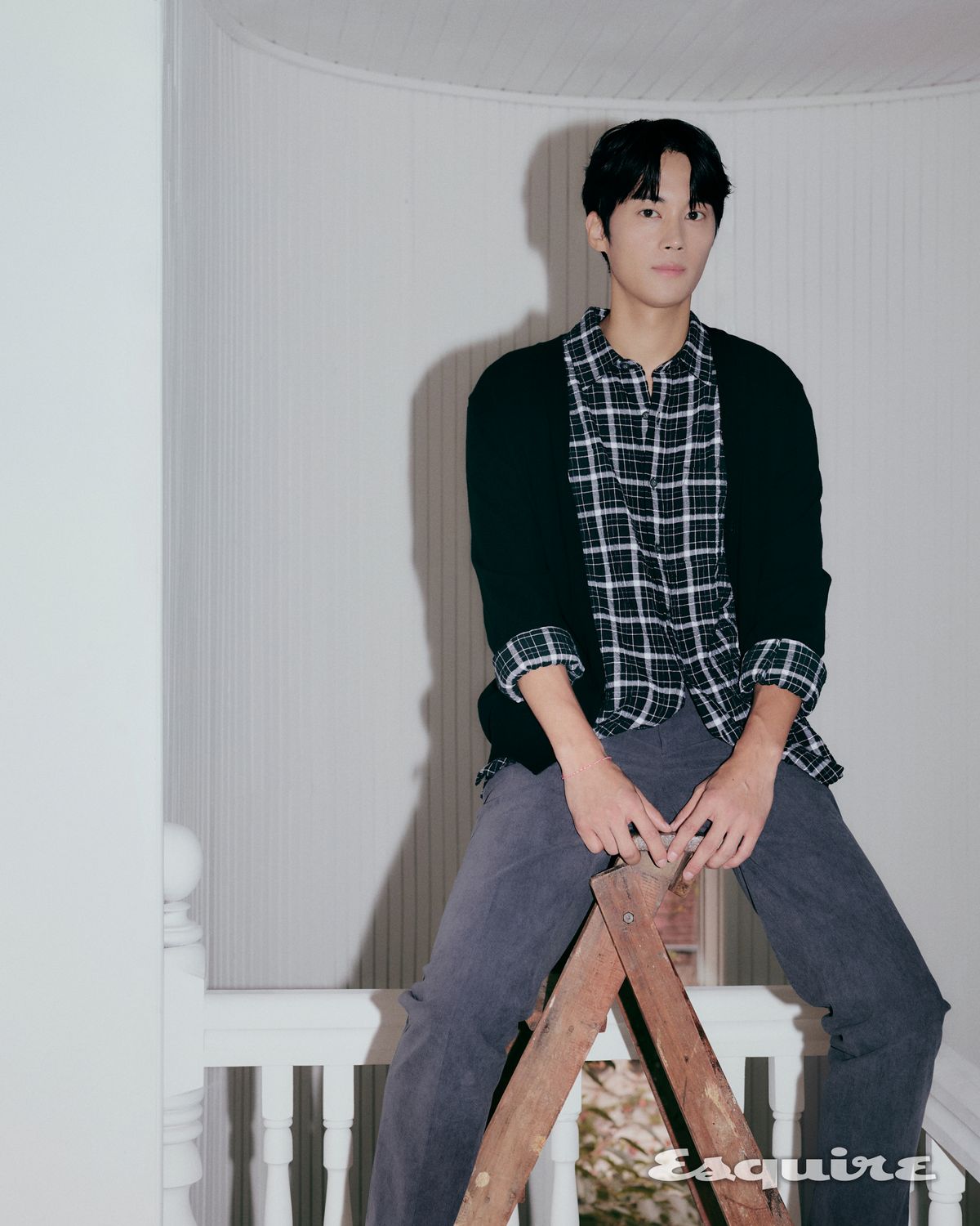 ESQUIRE KOREA x ZIOZIA 30th Anniversary Painter Shin Woojae