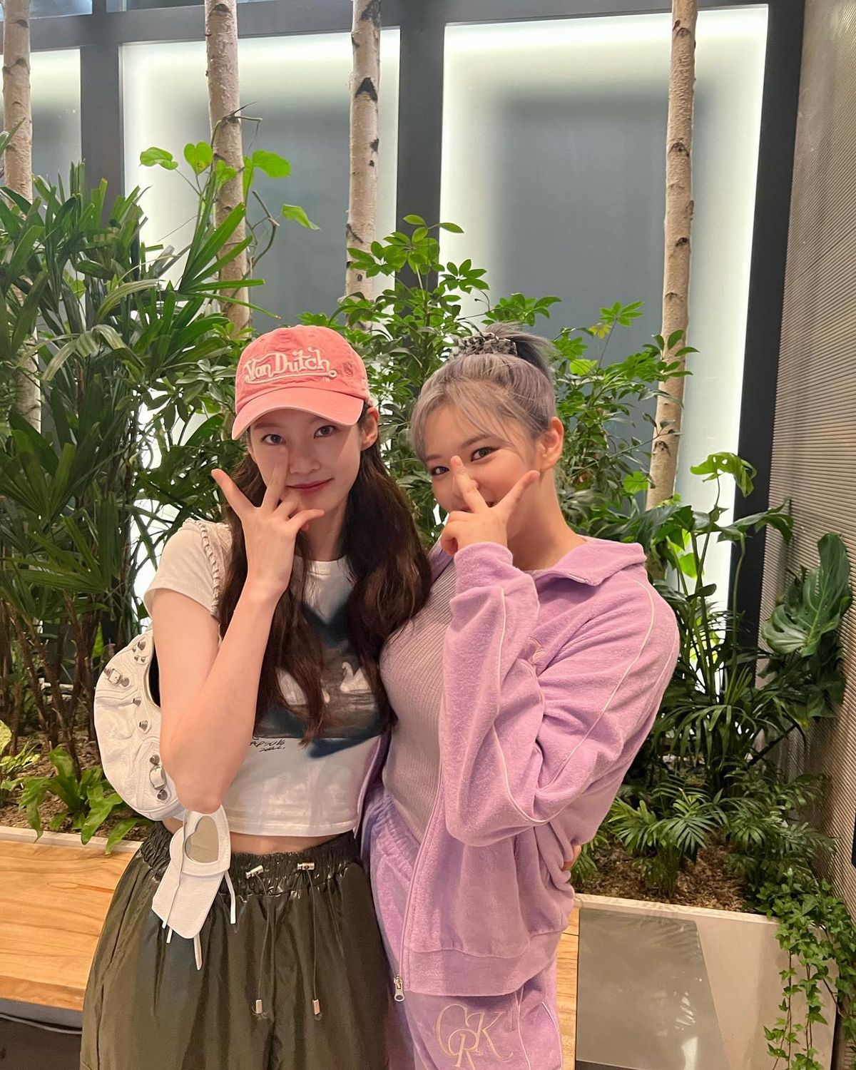 이미지 출처: 트와이스 공식 인스타그램