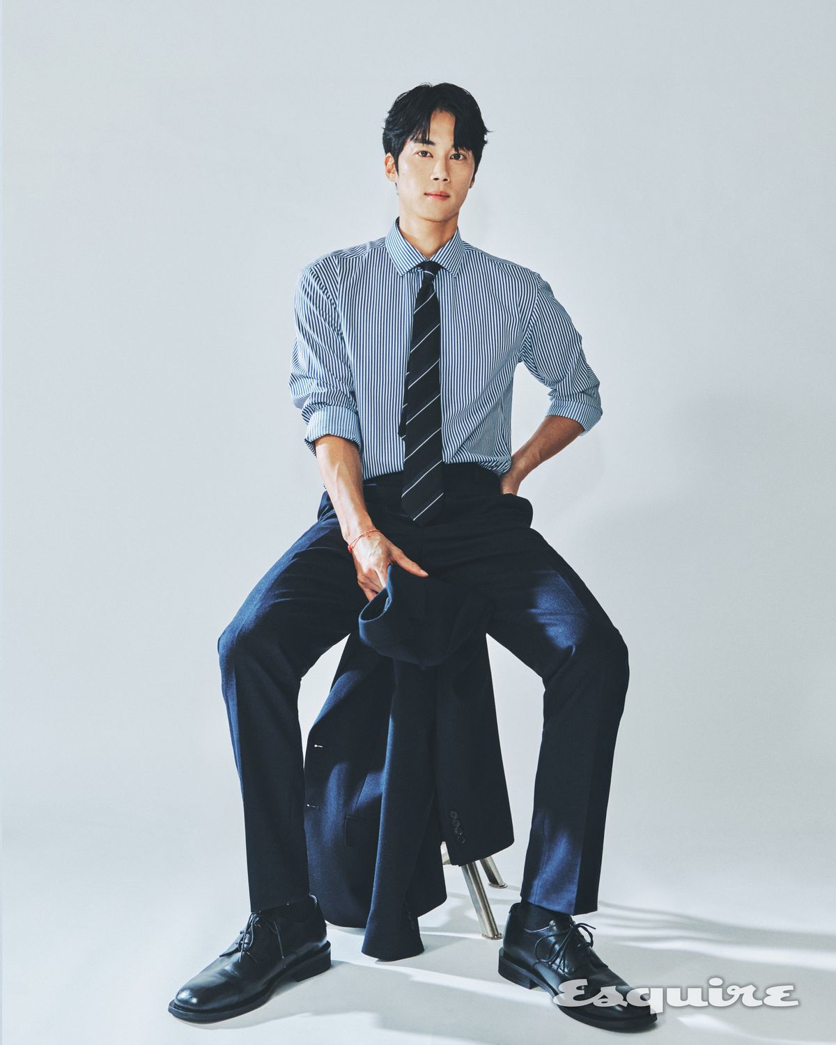 ESQUIRE KOREA x ZIOZIA 30th Anniversary Painter Shin Woojae