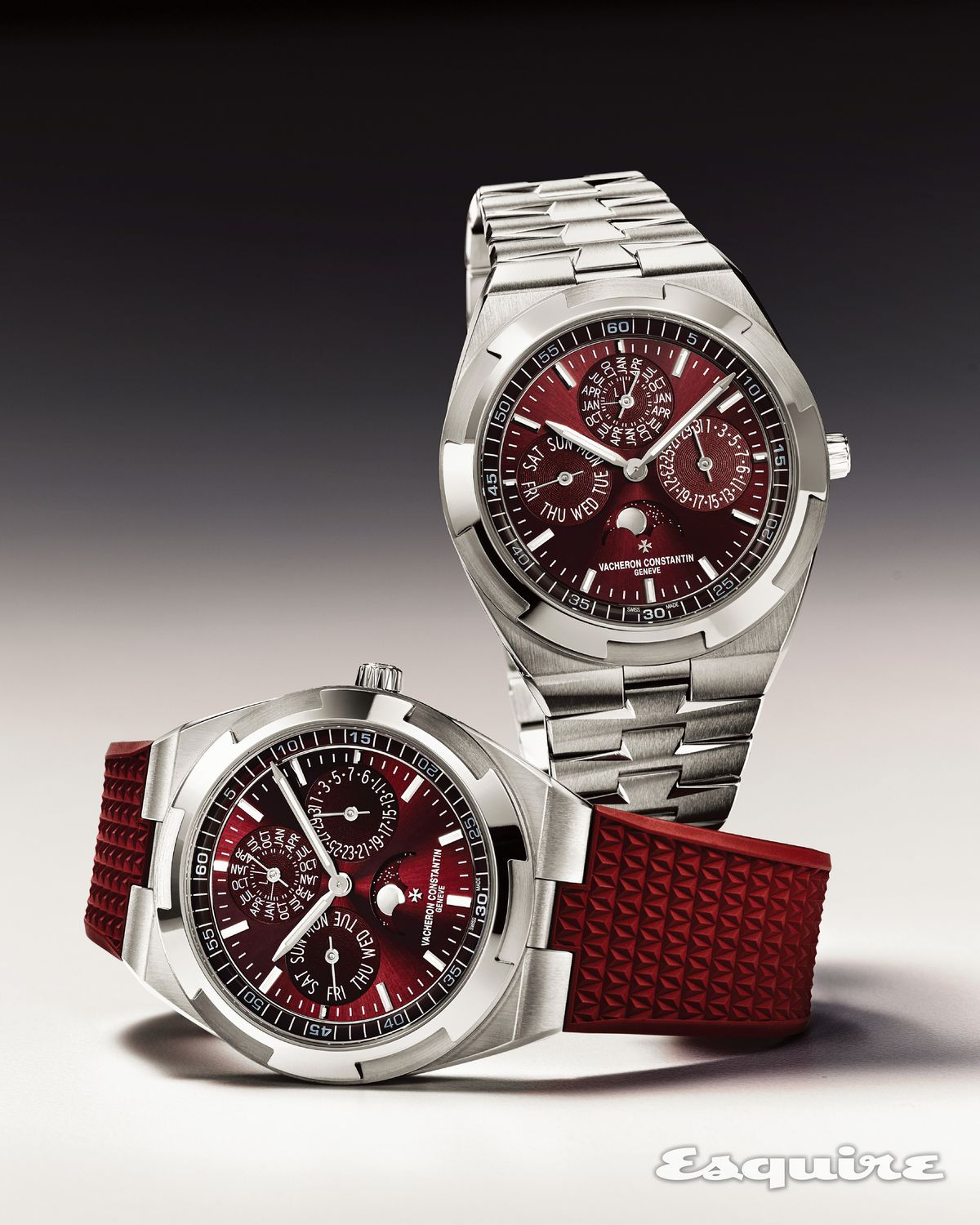 화이트 골드 브레이슬릿과 러버 스트랩 두 가지로 연출 가능한 오버시즈 퍼페추얼 캘린더 울트라-씬 바쉐론 콘스탄틴.