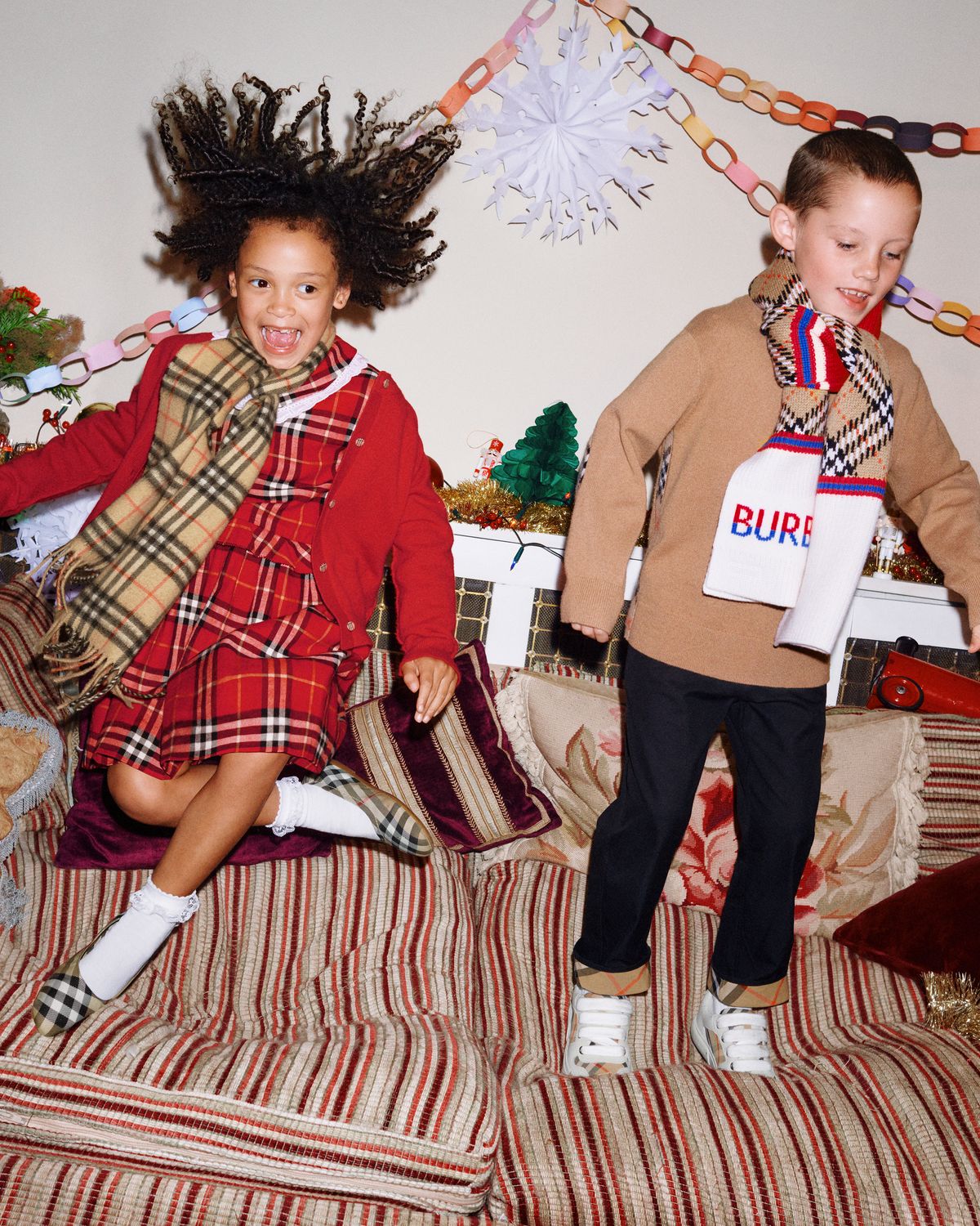 버버리 2025 홀리데이 캠페인/ 출처 : 버버리 제공