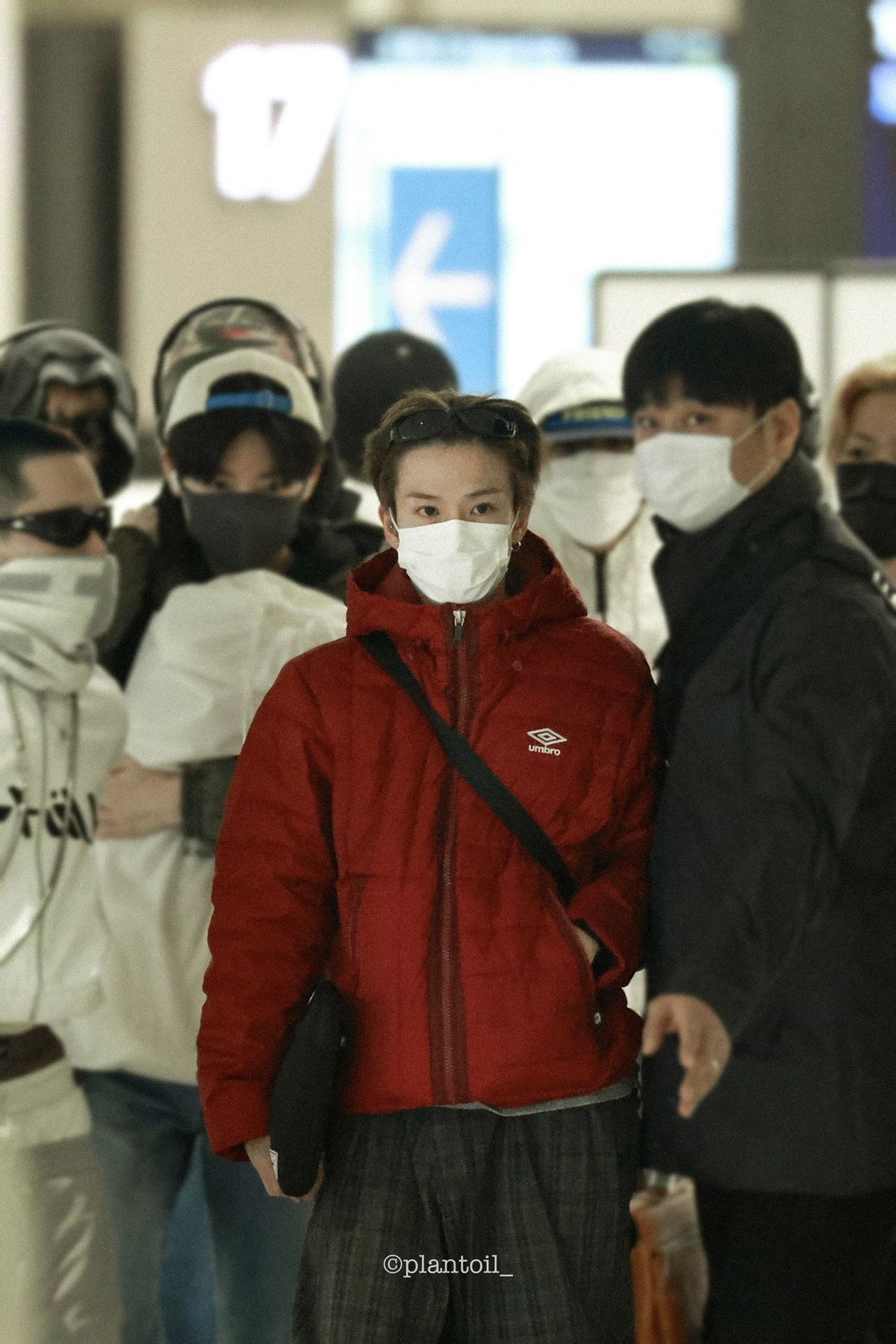 트레저 아사히가 착용한 엄브로 / 출처: X @plantoil_