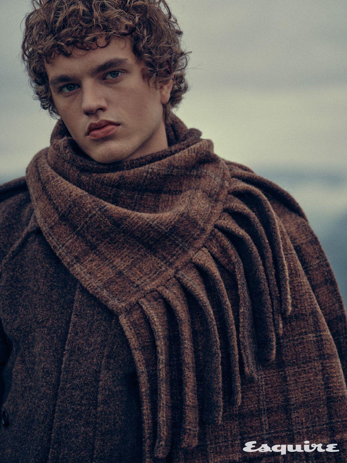 프린지 스카프 장식 재킷 버버리.