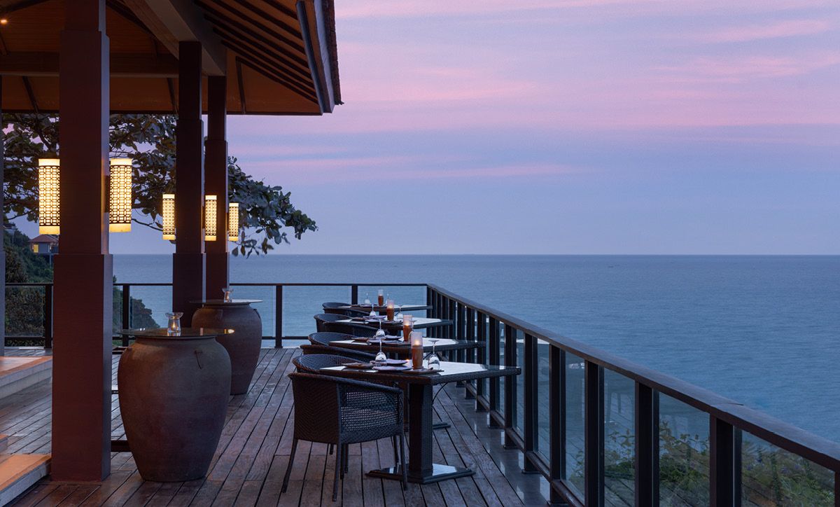 정통 태국 요리를 맛볼 수 있는 사프론의 테라스.