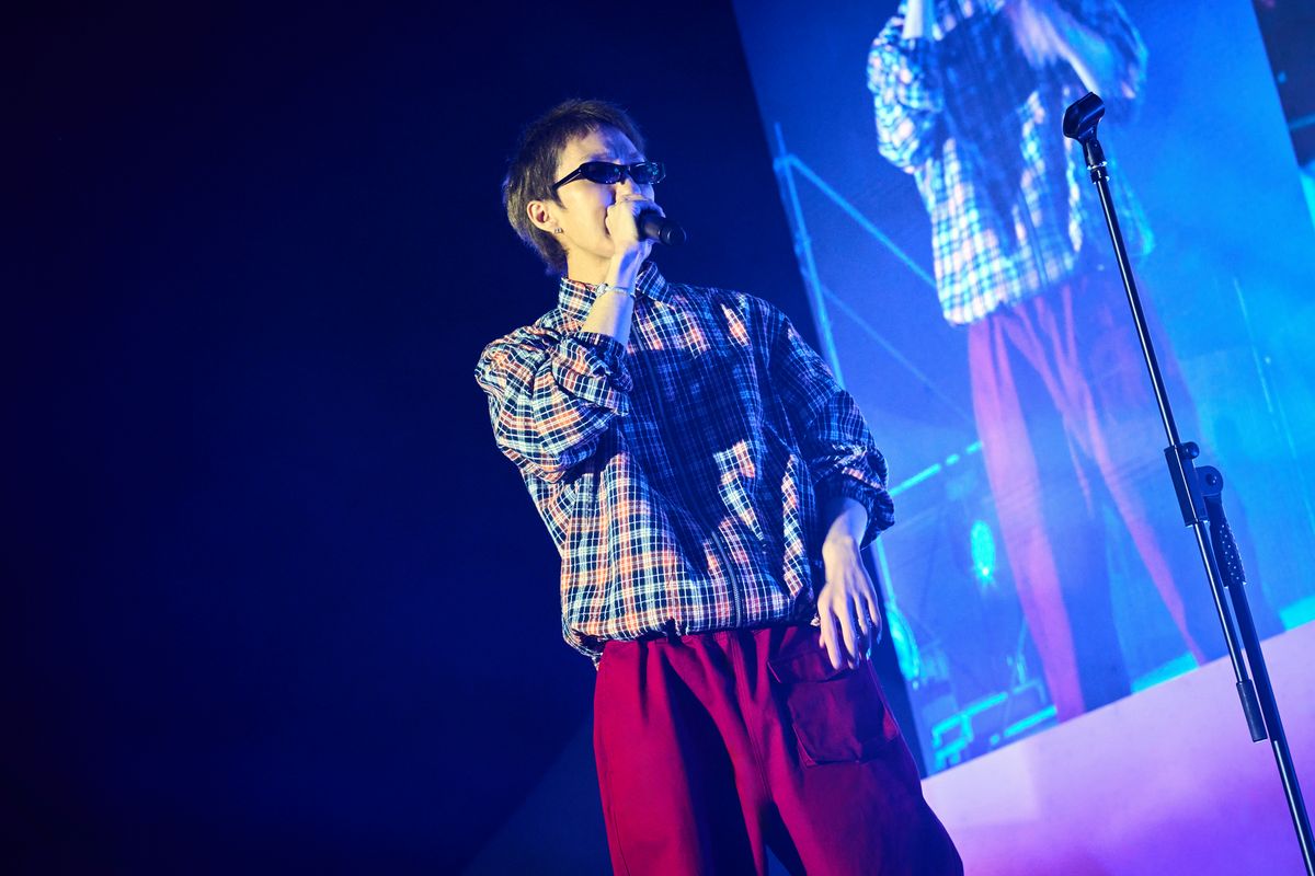 엘르 스테이지 무대를 즐기는 자이언티.