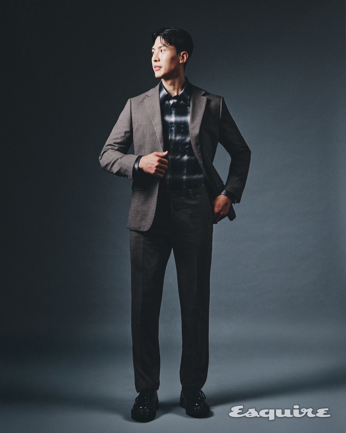 ESQUIRE KOREA x ZIOZIA 30th Anniversary Bank Clerk Yoo Hyobum