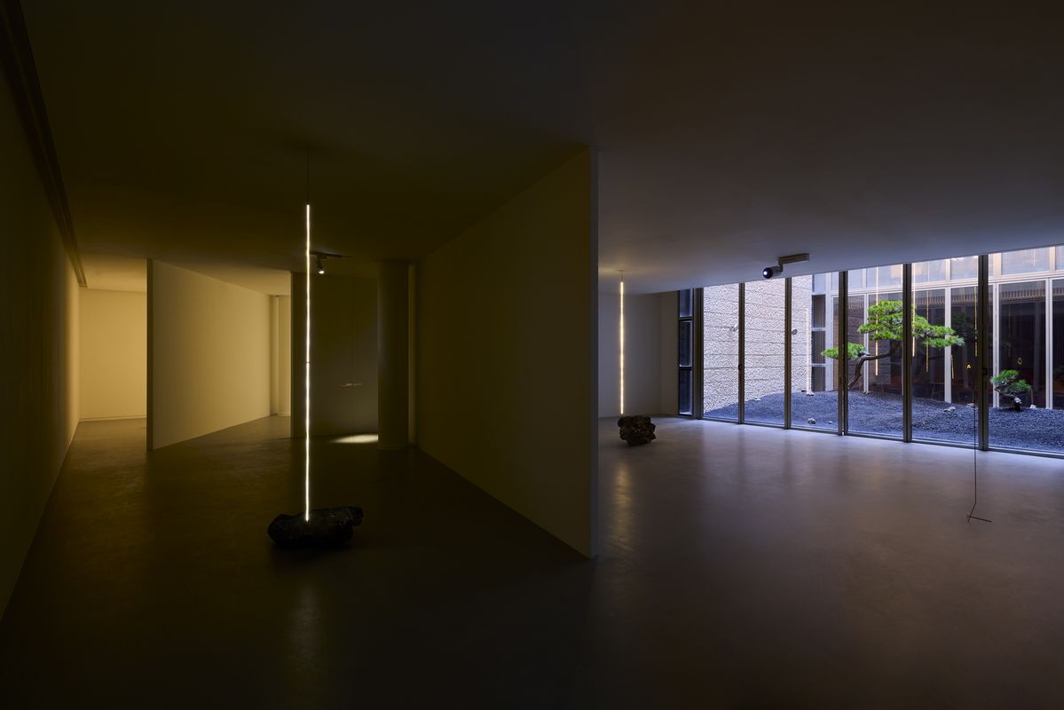 Installation view of __Befriending the Mountains__, 2025, Photo by Sangtae Kim ⓒ Fondation d_entreprise Hermès