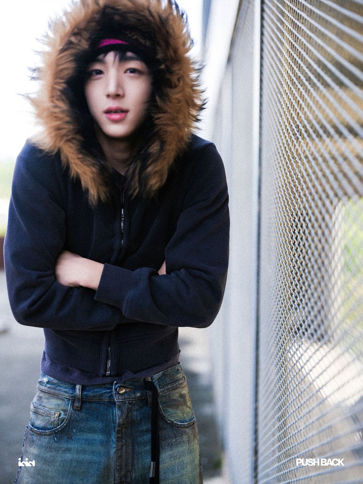 아이딧 백준혁이 입은 '아크네 스튜디오' 퍼 후드 / 출처: 인스타그램 @idid_starship