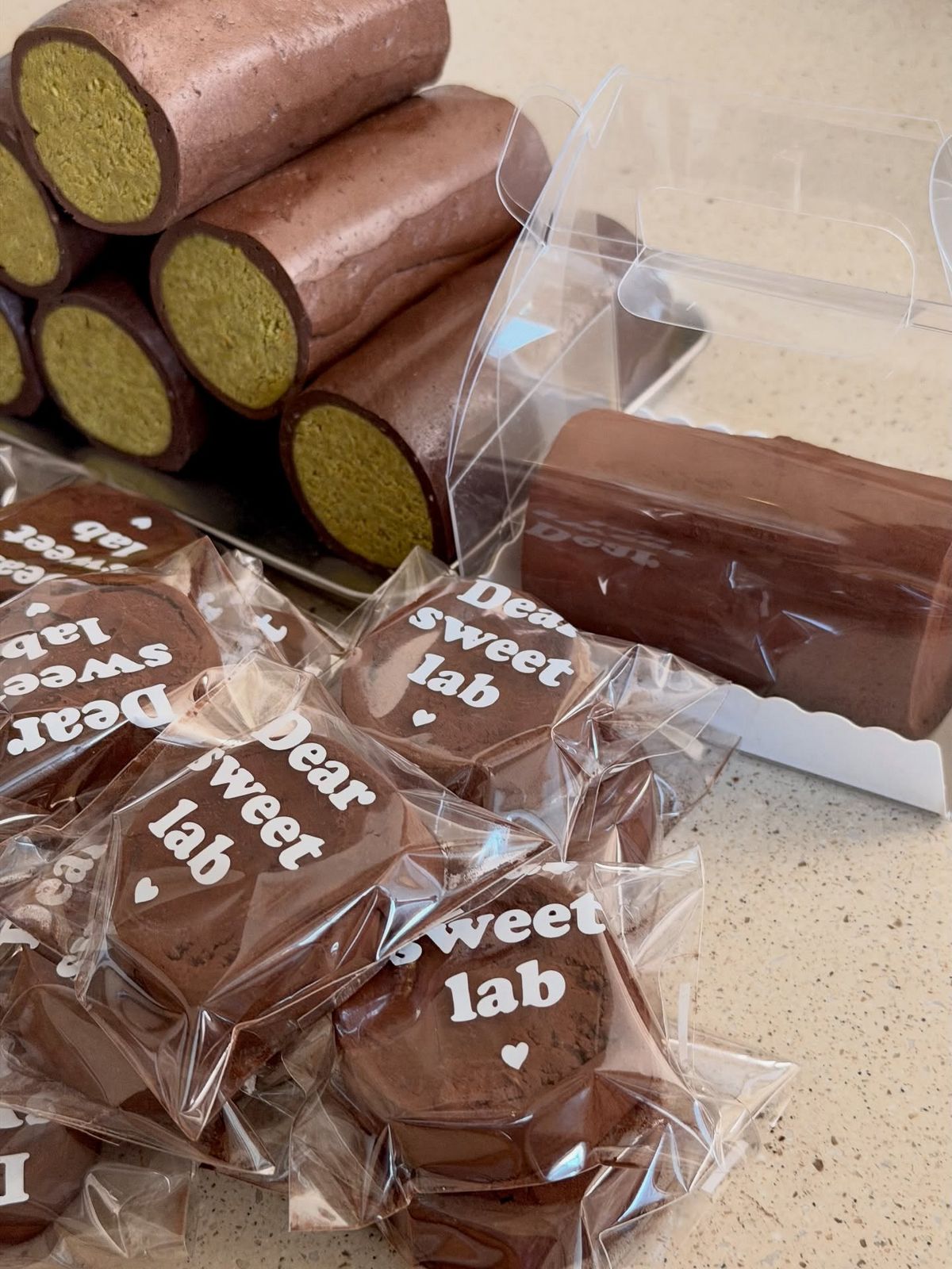 앤팀 유마가 추천한 두바이 김밥 / 출처: 인스타그램 @dear.sweet.lab