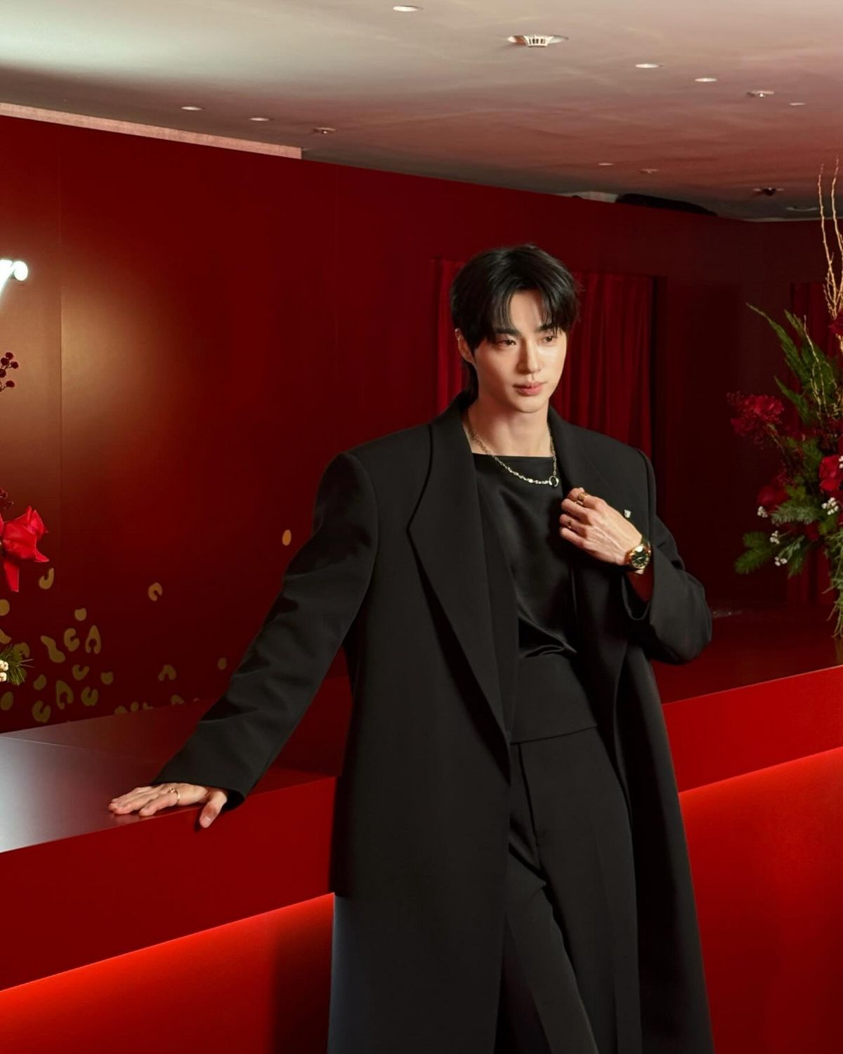 텍스처에 변주를 준 변우석 스타일링 / 출처: 인스타그램 @byeonwooseok