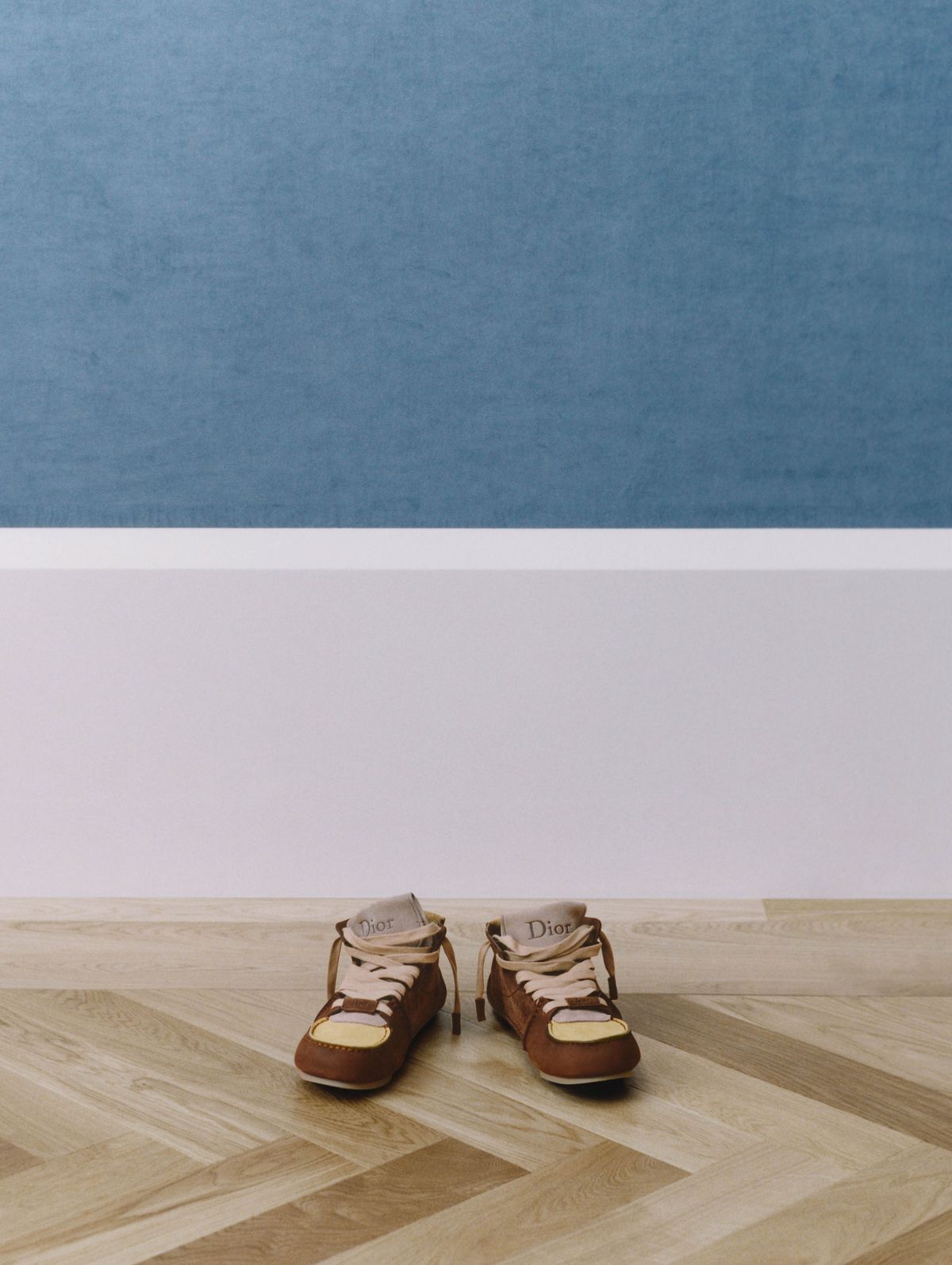 브라운 & 베이지 스웨이드와 누벅의 디올 로디 레이스 업 남성 부츠 가격 미정 디올.