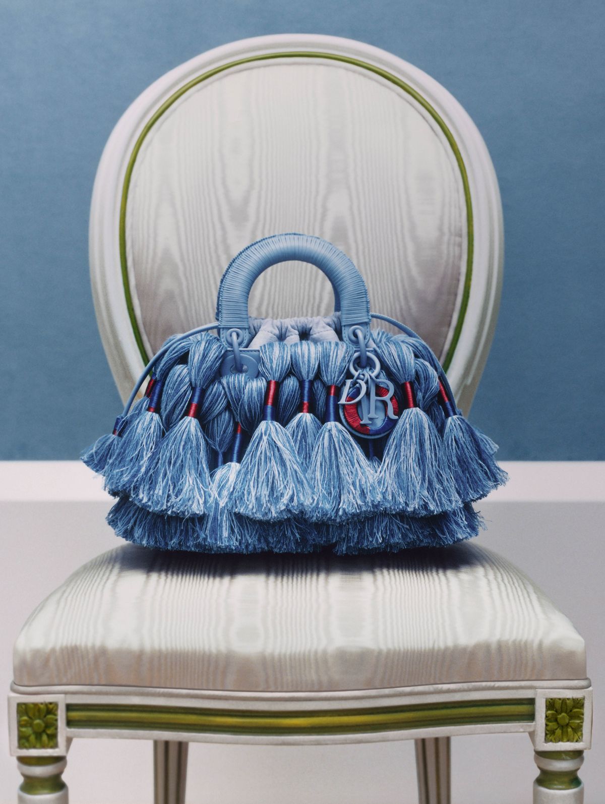 폼폼 장식의 셰일라 힉스 레이디 디올 남성 백 가격 미정 디올