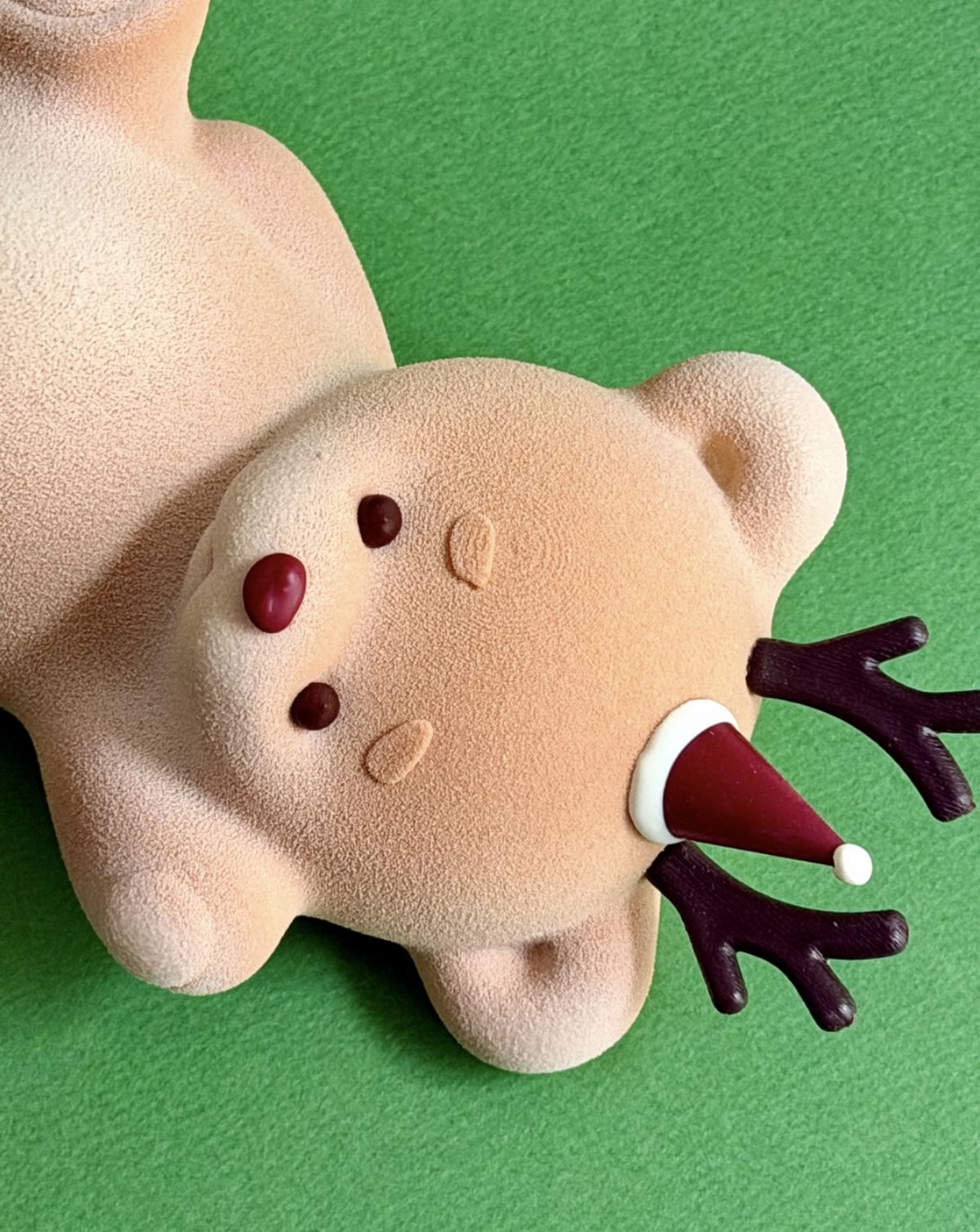 인스타그램 @honeybeeseoul @ouch.touch.me/ 터치 