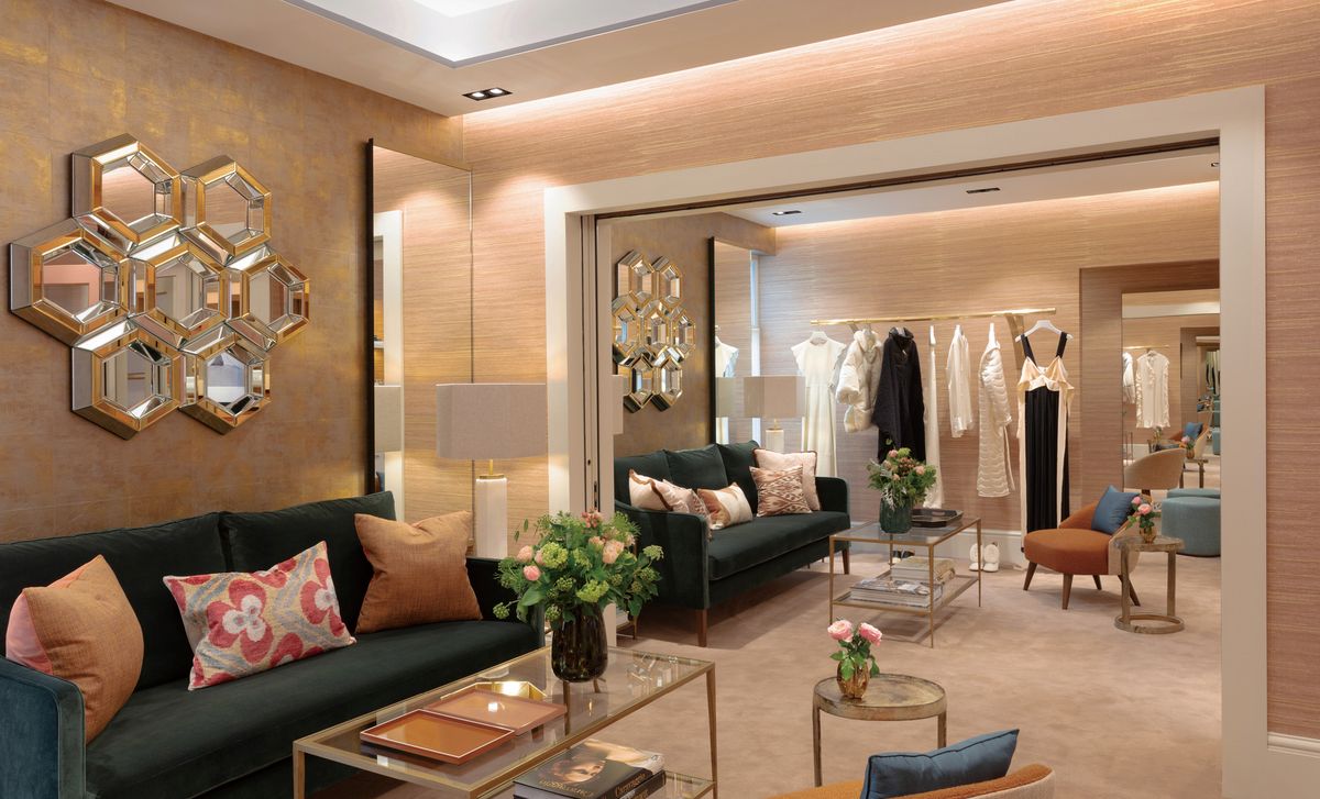 새롭게 오픈한 퍼스널 쇼핑 스위트 공간에서 프라이빗한 서비스를 제공받을 수 있다.