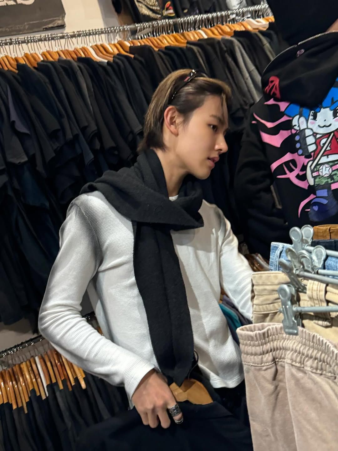 코르티스 패션으로 배우는 2026 팬톤 컬러 / 출처: 셀럽 SNS