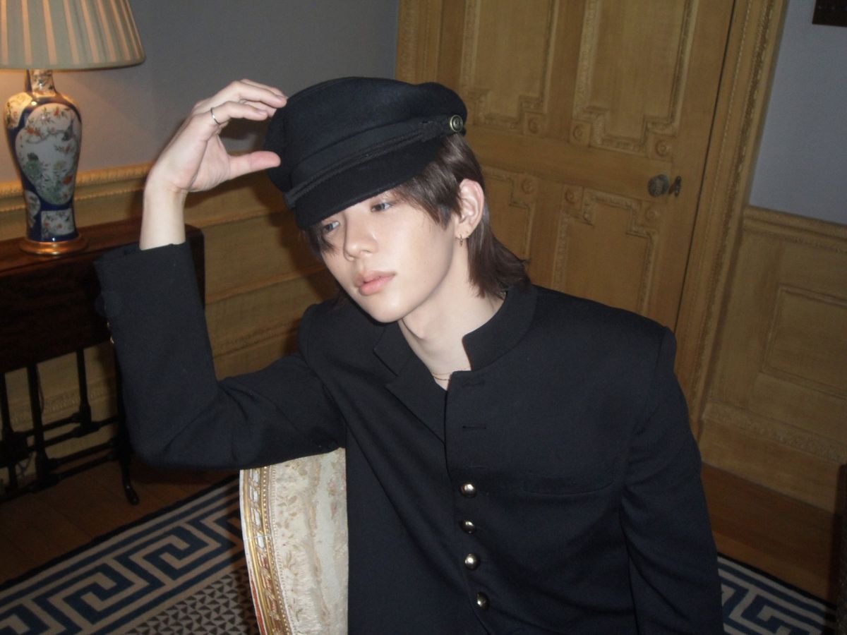 클래식한 뉴스보이캡의 매력을 극대화 한 쇼타로 / 출처: @riize_official