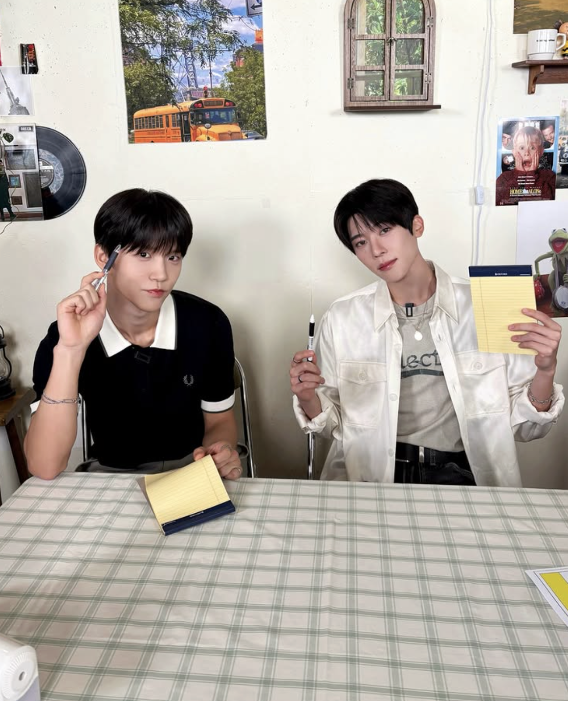 엔시티 위시 시온, 재희와 투두리스트 함께 작성하기 / 이미지 출처: 인스타그램 @nctwish_official