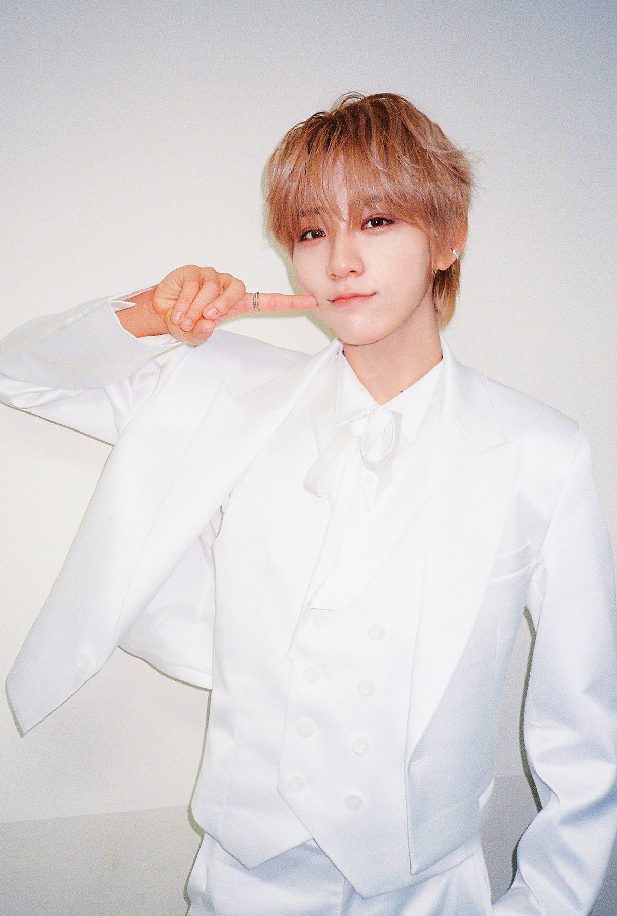 아홉(AHOF) 첫 팬 콘서트 백스테이지, 다이스케