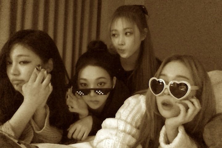 에스파 셀카/ 출처: 에디터 인스타그램