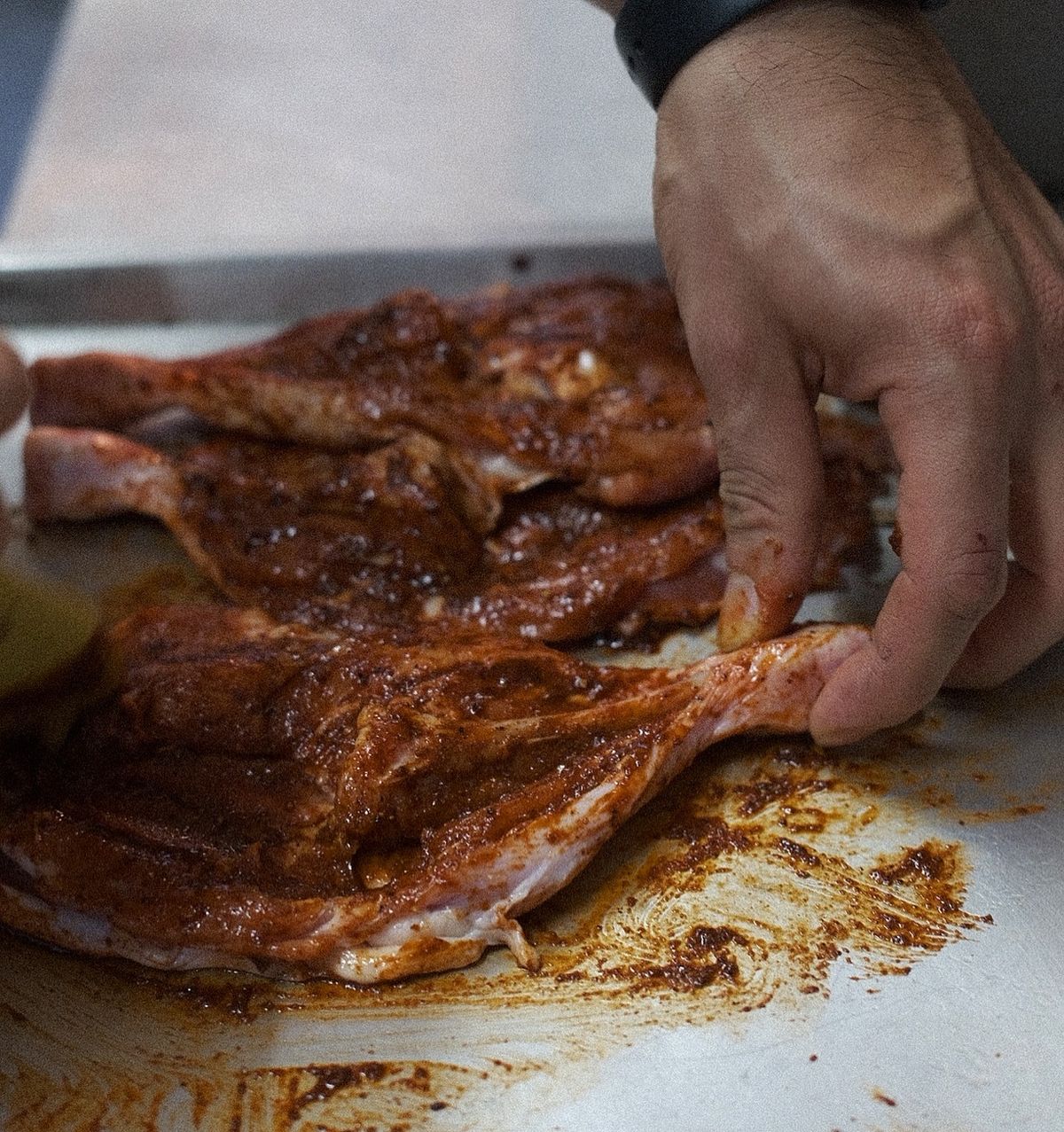 국내산 장각을 마리네이드하여 숯불에 구워 올려주는 수프 카레 / 이미지 출처 : 인스타그램 @last_nightcurry_lab