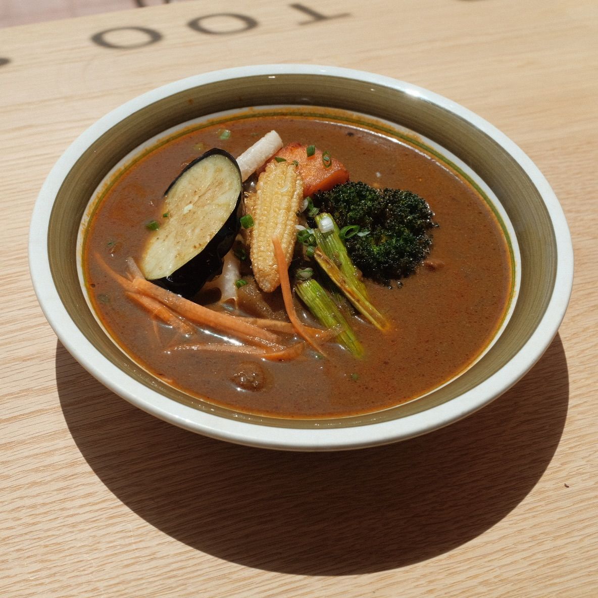 스파이시 치킨 카레 / 이미지 출처 : 인스타그램 @karez_curryhouse