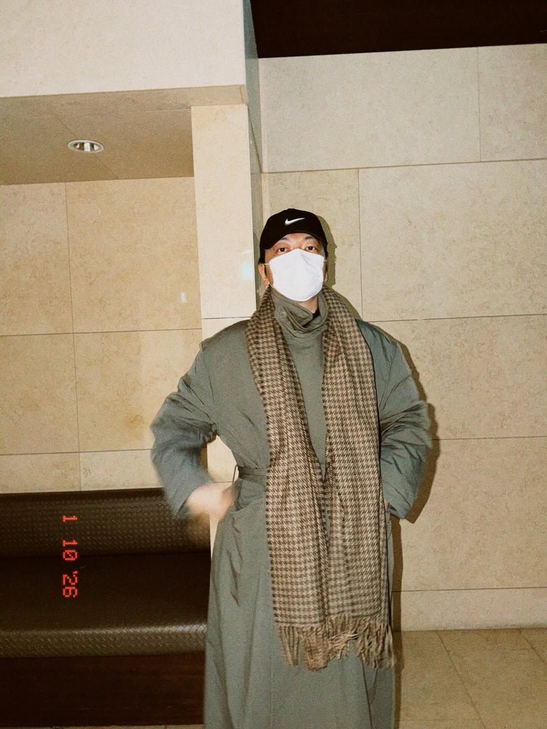 무심하게 두쫀쿠 룩에 탑승하고 싶다면, 이동휘 / 출처: 인스타그램 @dlehdgnl