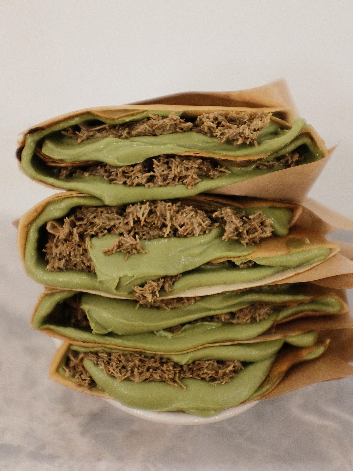 말차가 들어가 조금 덜 달게 먹고 싶은 사람들을 위한 말차 두바이 크레페. | 이미지 출처: 크레페보이 인스타그램