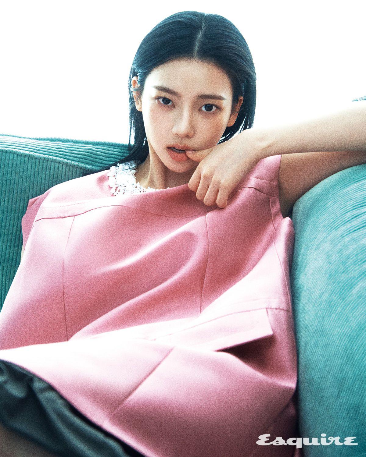 이미지 캡션 영역