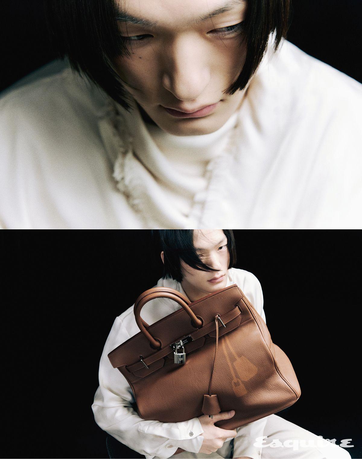 스카프 디테일 셔츠, 코튼 팬츠, 선번 오뜨 아 크루아 백 모두 가격 미정 에르메스.