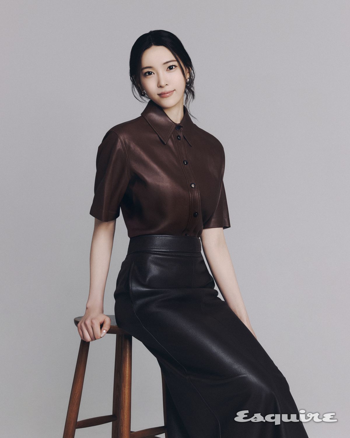 셔츠 페레가모. 이어링 장폴클라리쎄.