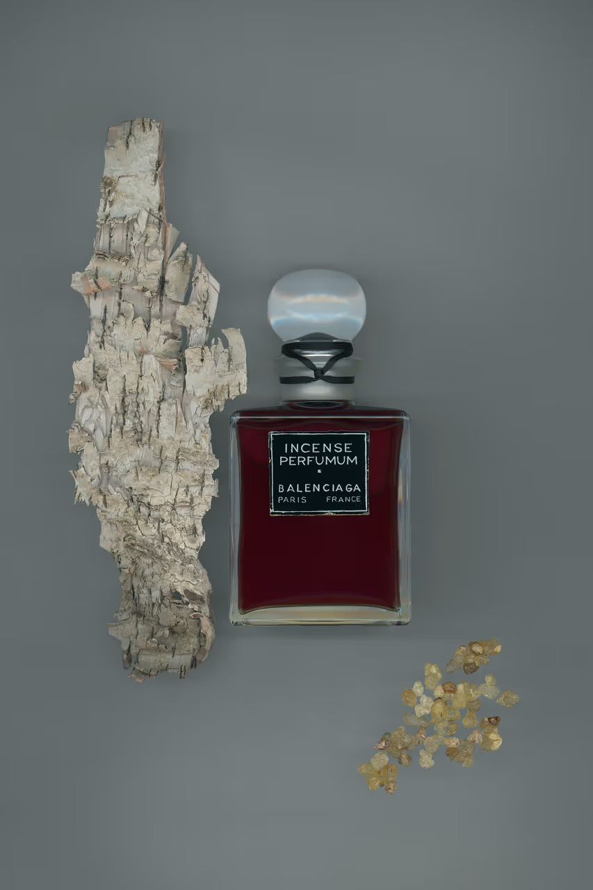 발렌시아가 하우스의 역사와 실험적 디자인을 다시 꺼내 든 향수 / 이미지 출처: 발렌시아가