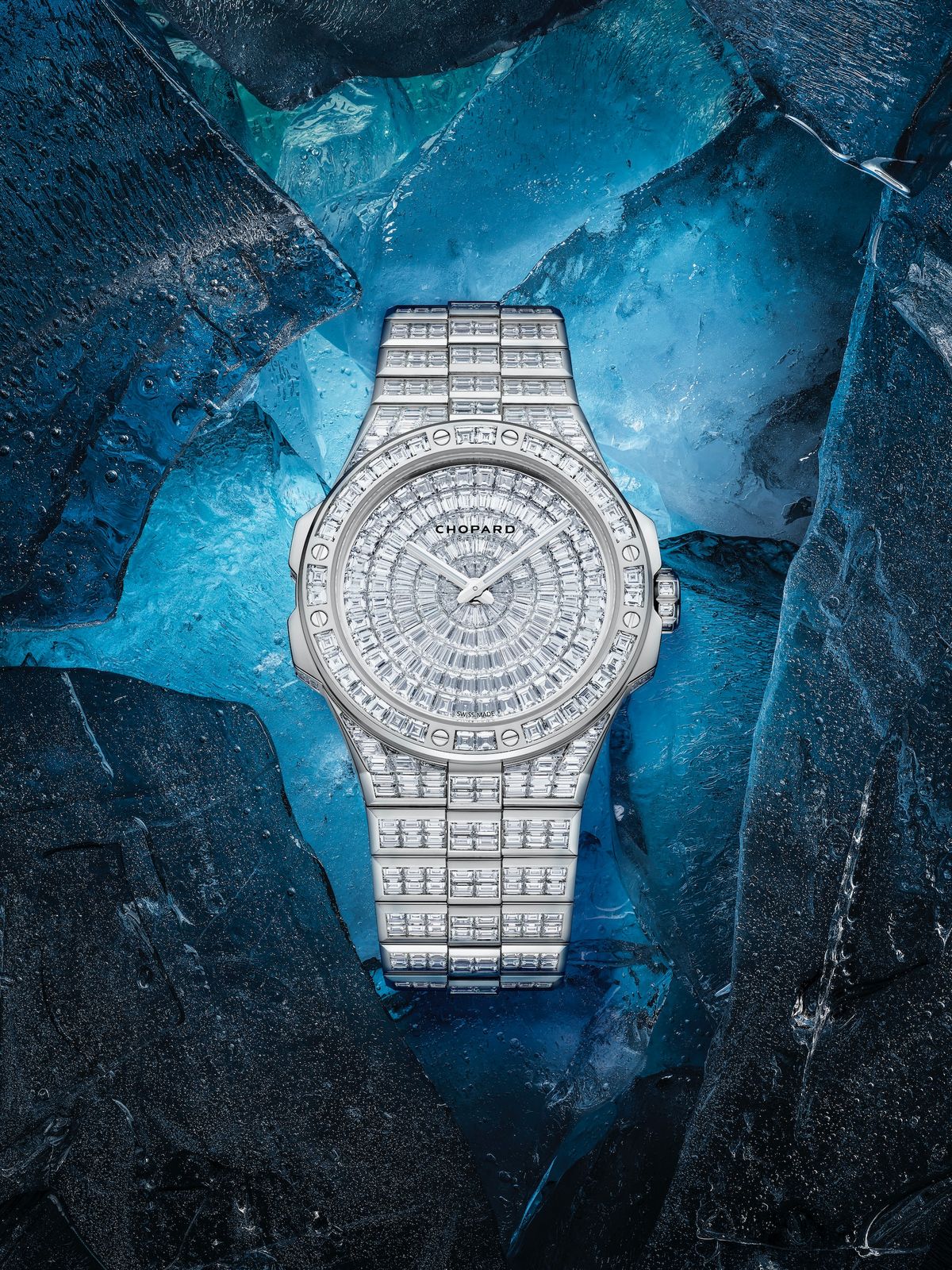 쇼파드의 알파인 이글 프로즌 서밋. 오직 8명에게만 허락된 시계로, 무려 22.56캐럿의 바게트 컷 다이아몬드가 장식됐다. / 이미지 출처: 쇼파드 